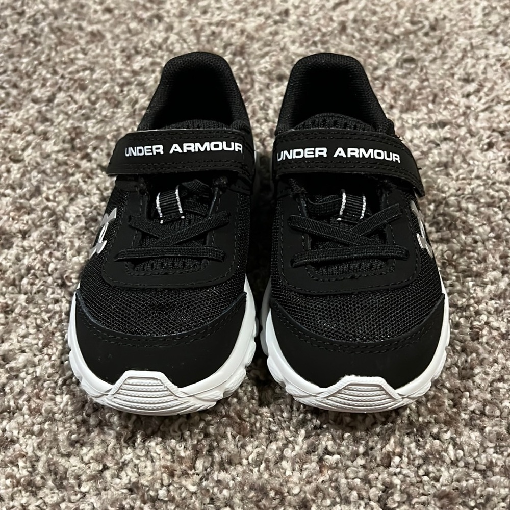 Under Amour Tennis Shoes!